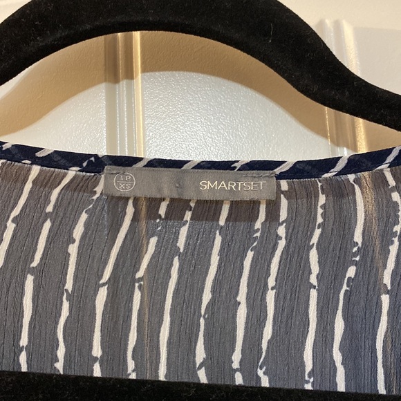 Smart set tunic - Picture 3 of 4